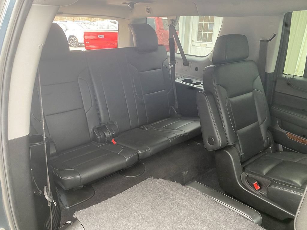 Used 2020 Chevrolet Suburban Premier AWD/4WD image 27