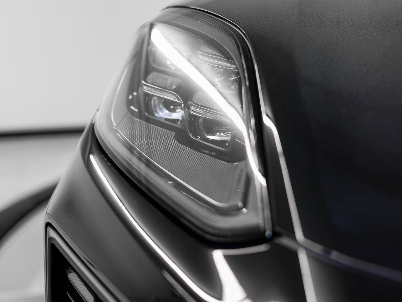 New 2026 Porsche Cayenne Turbo image 12