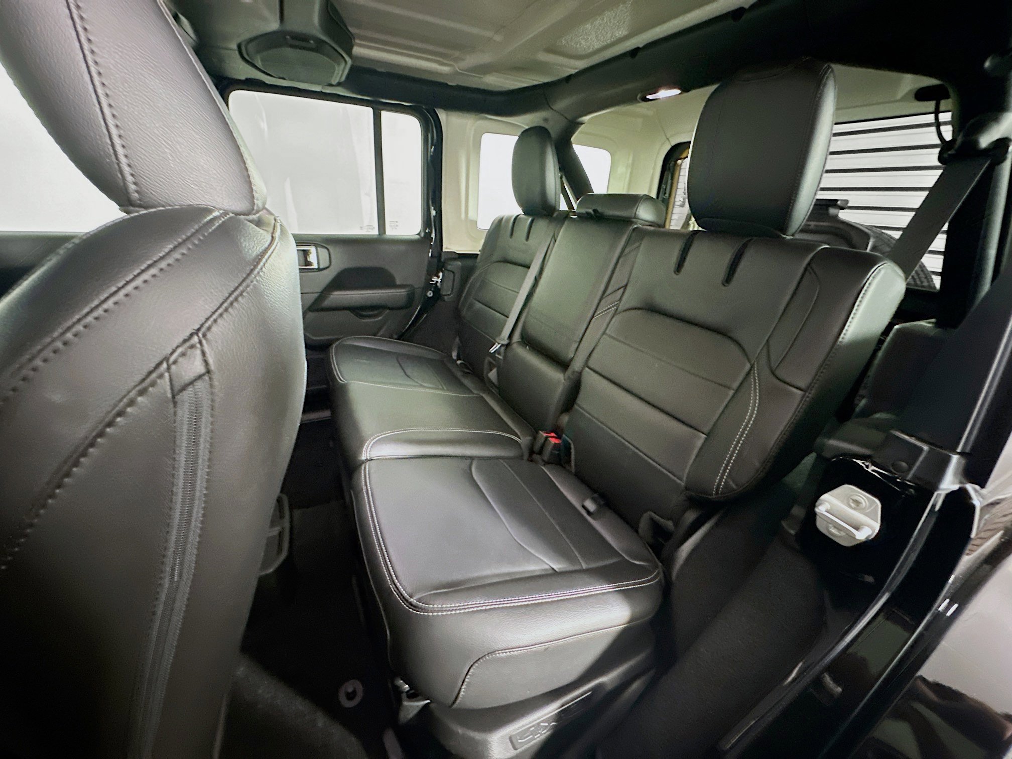 Used 2023 Jeep Wrangler Sahara w/ Cold Weather Group image 27