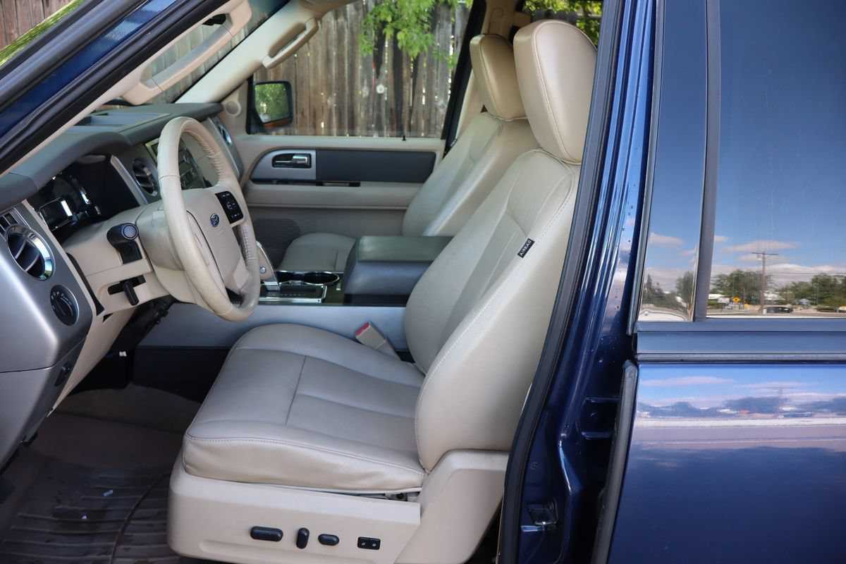 Used 2011 Ford Expedition EL XLT w/ 201A Rapid Spec Order Code AWD/4WD image 19