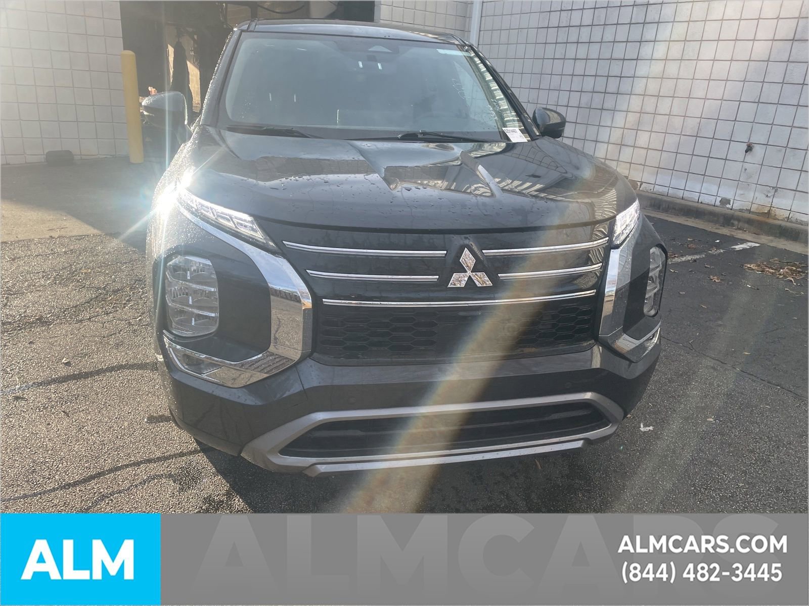 Used 2025 Mitsubishi Outlander SE image 10