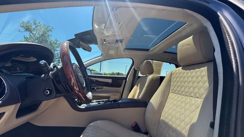Used 2018 Jaguar XJ L Portfolio RWD image 16