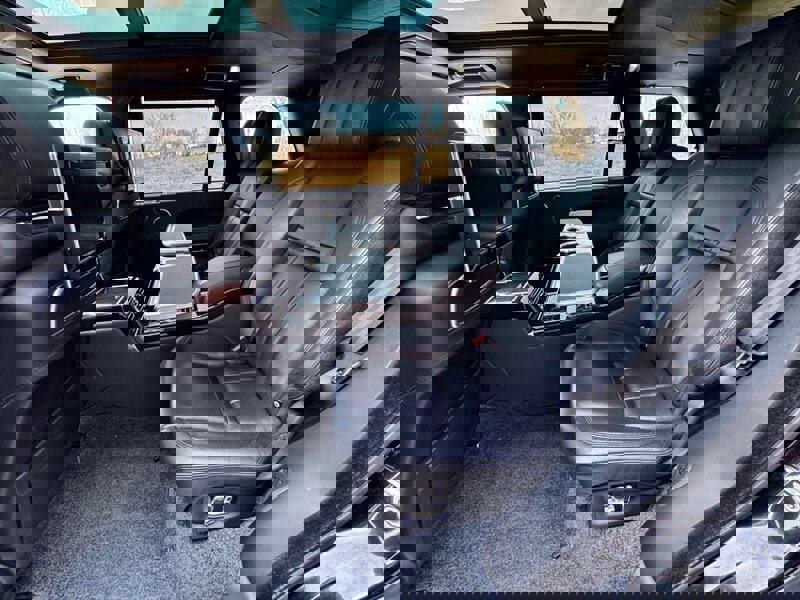 Used 2016 Land Rover Range Rover LWB SV Autobiography image 28