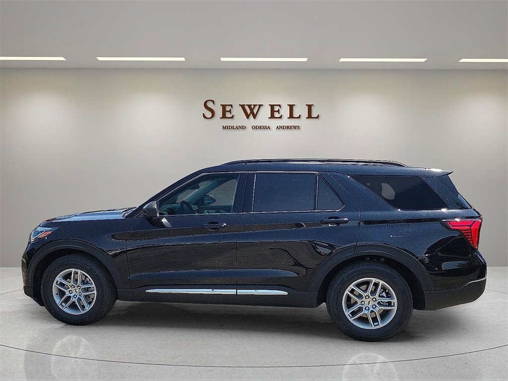 New 2025 Ford Explorer Active w/ Active Comfort Package image 2