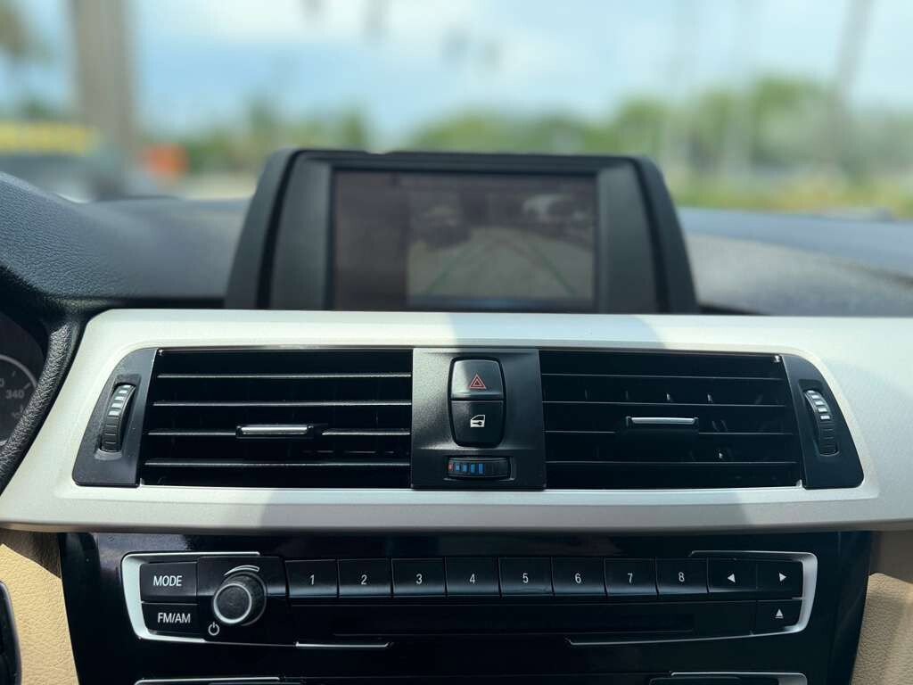 Used 2018 BMW 320i Sedan RWD image 24