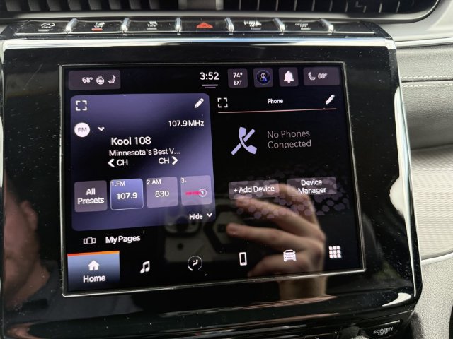 Used 2024 Jeep Grand Cherokee Altitude AWD/4WD image 25
