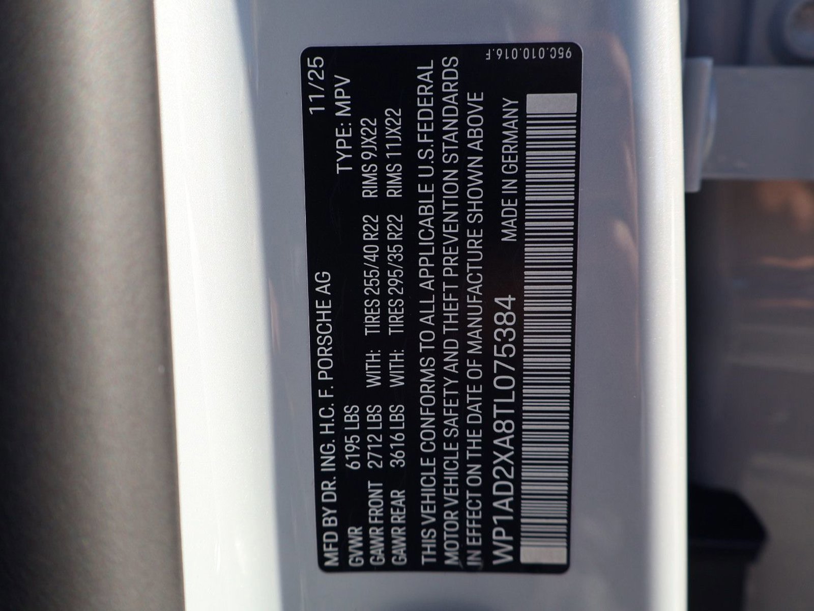 New 2026 Porsche Macan Electric image 27