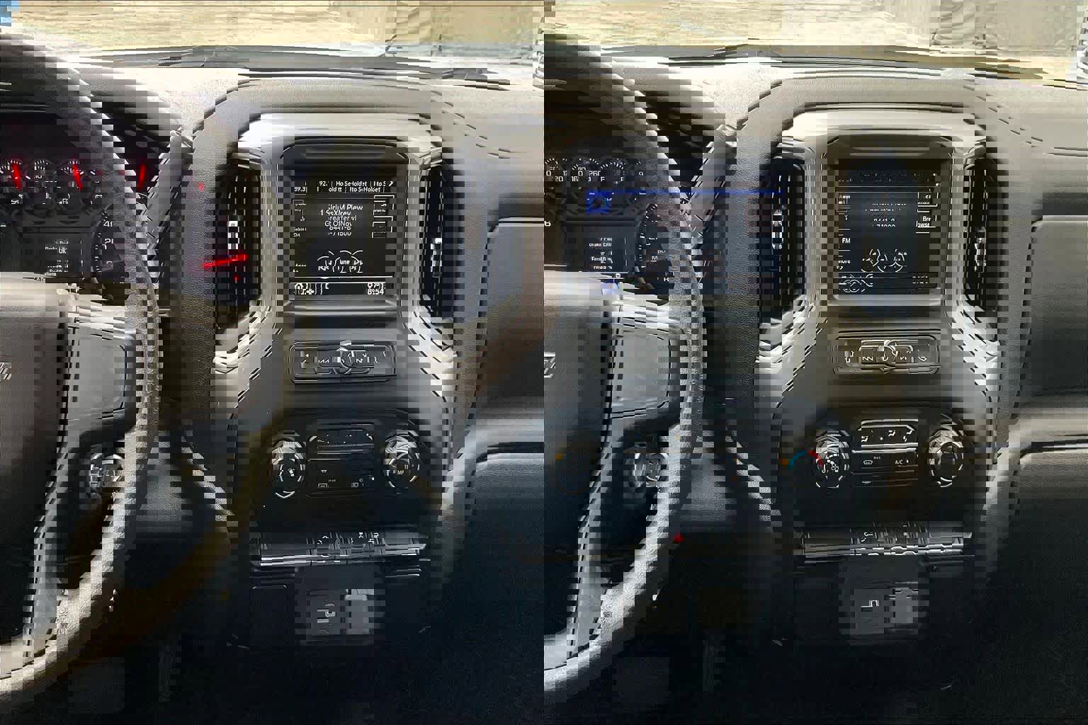 Used 2020 Chevrolet Silverado 1500 Custom w/ Custom Value Package RWD image 5