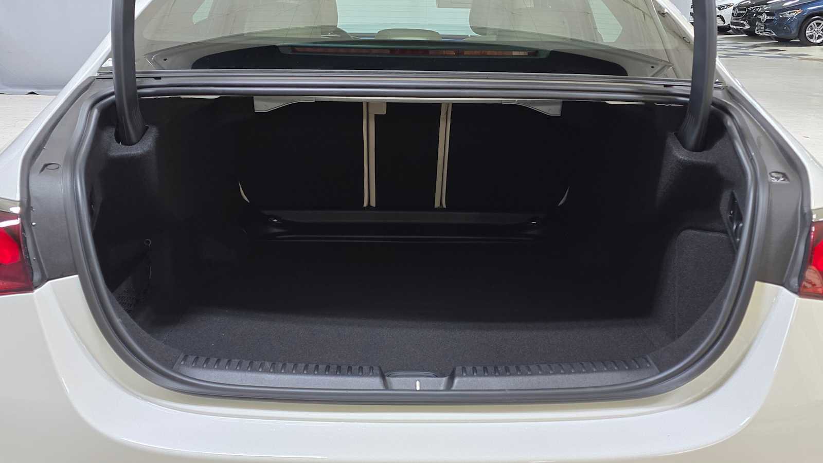 New 2026 Mercedes-Benz E 350 4MATIC Sedan image 14