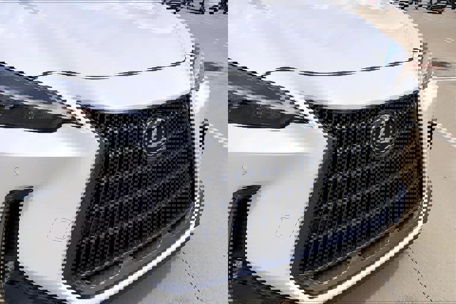 Used 2025 Lexus NX 250 FWD w/ Accessory Package (2T) image 27