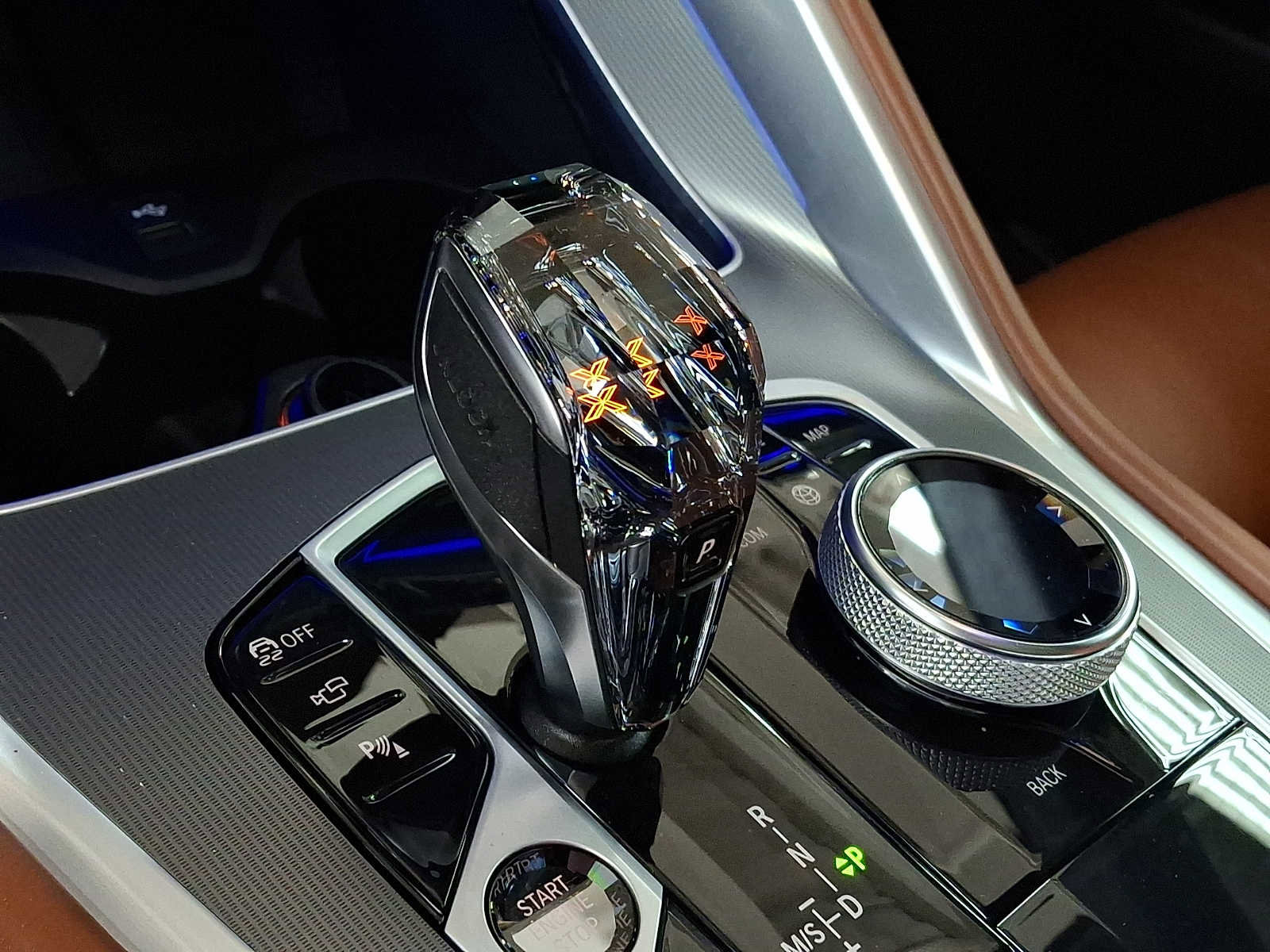 Used 2022 BMW X6 xDrive40i w/ Executive Package image 13