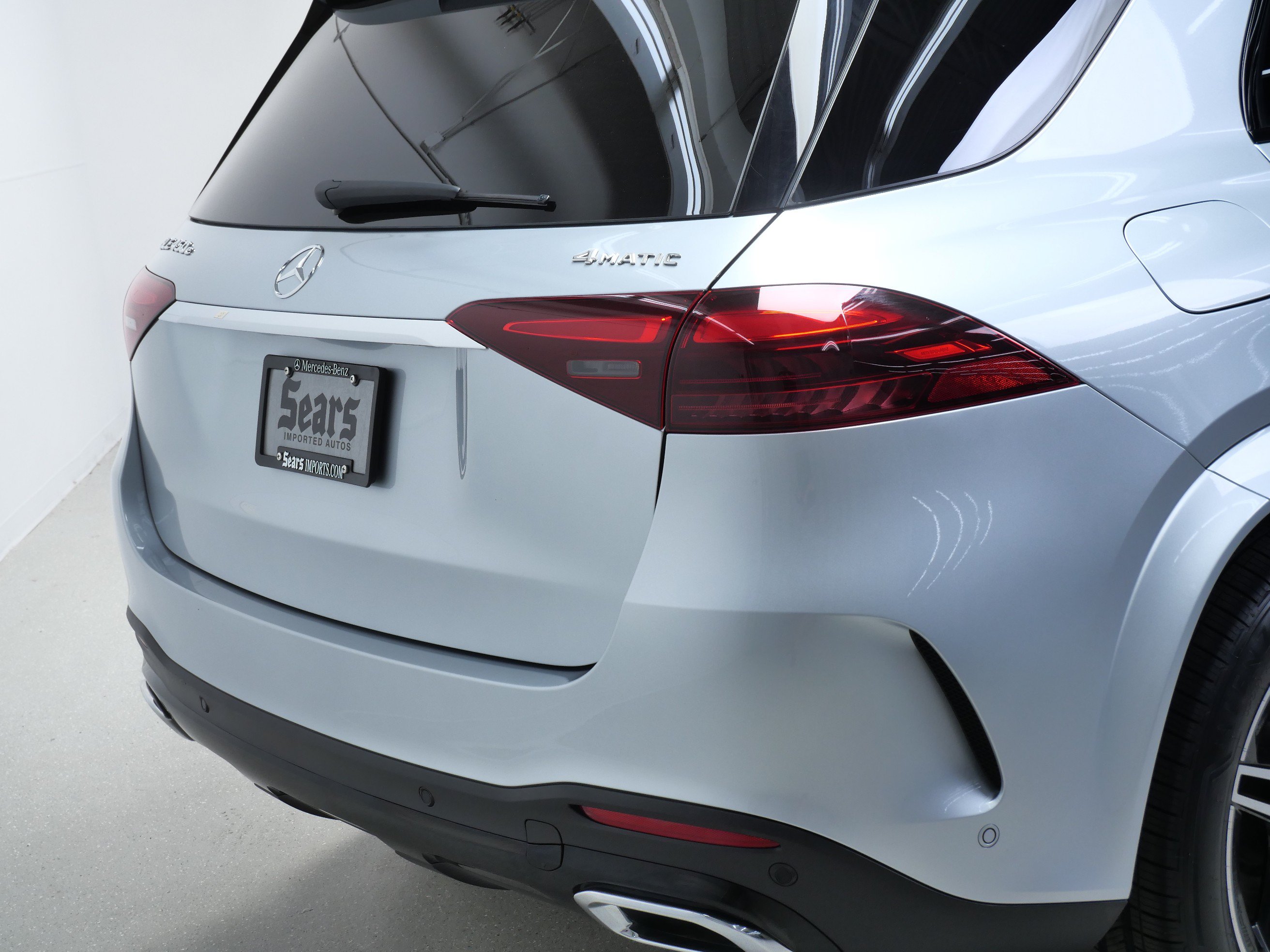 Certified 2025 Mercedes-Benz GLE 450e 4MATIC w/ AMG Line Exterior image 5