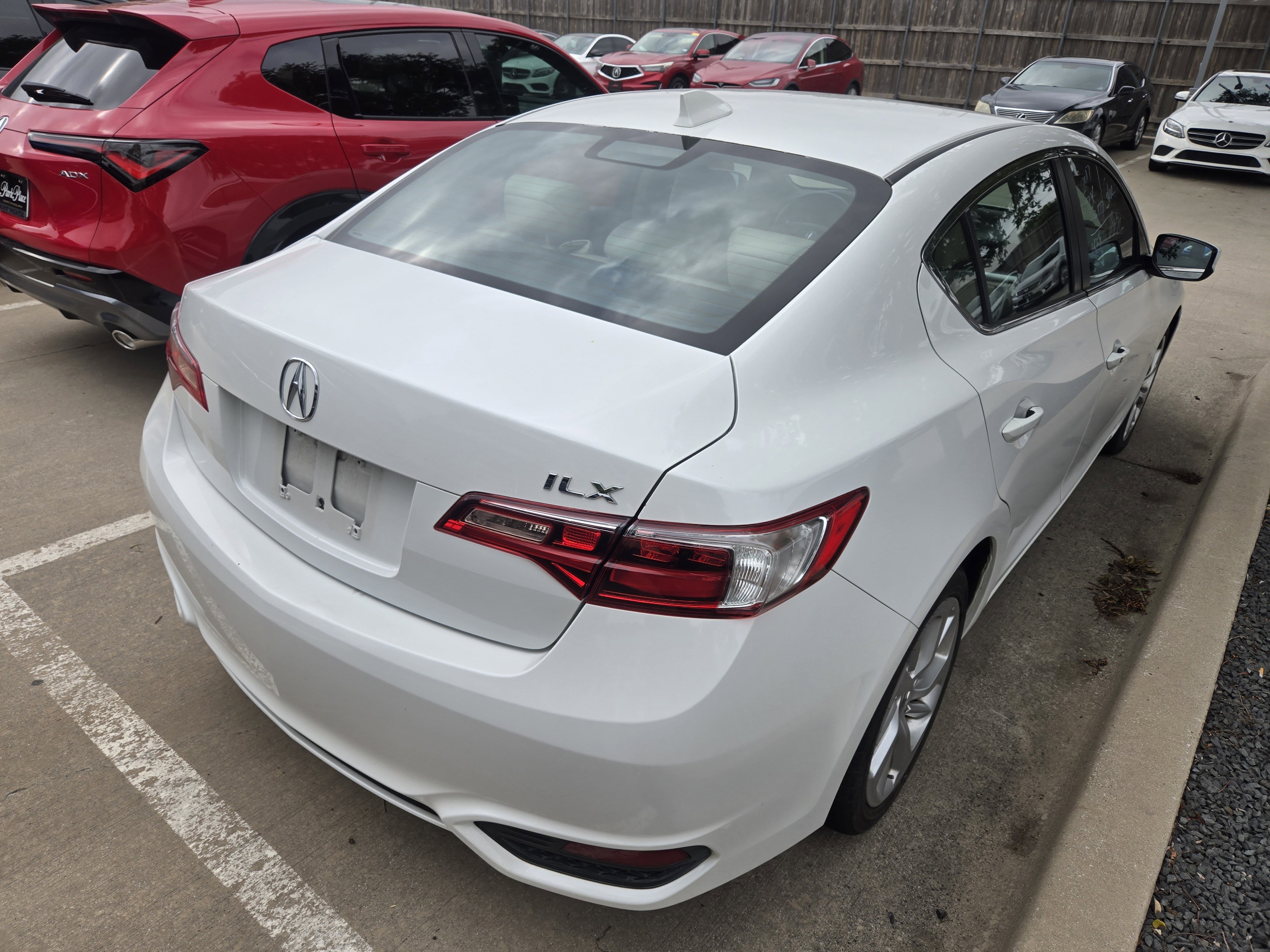 Used 2017 Acura ILX FWD image 7