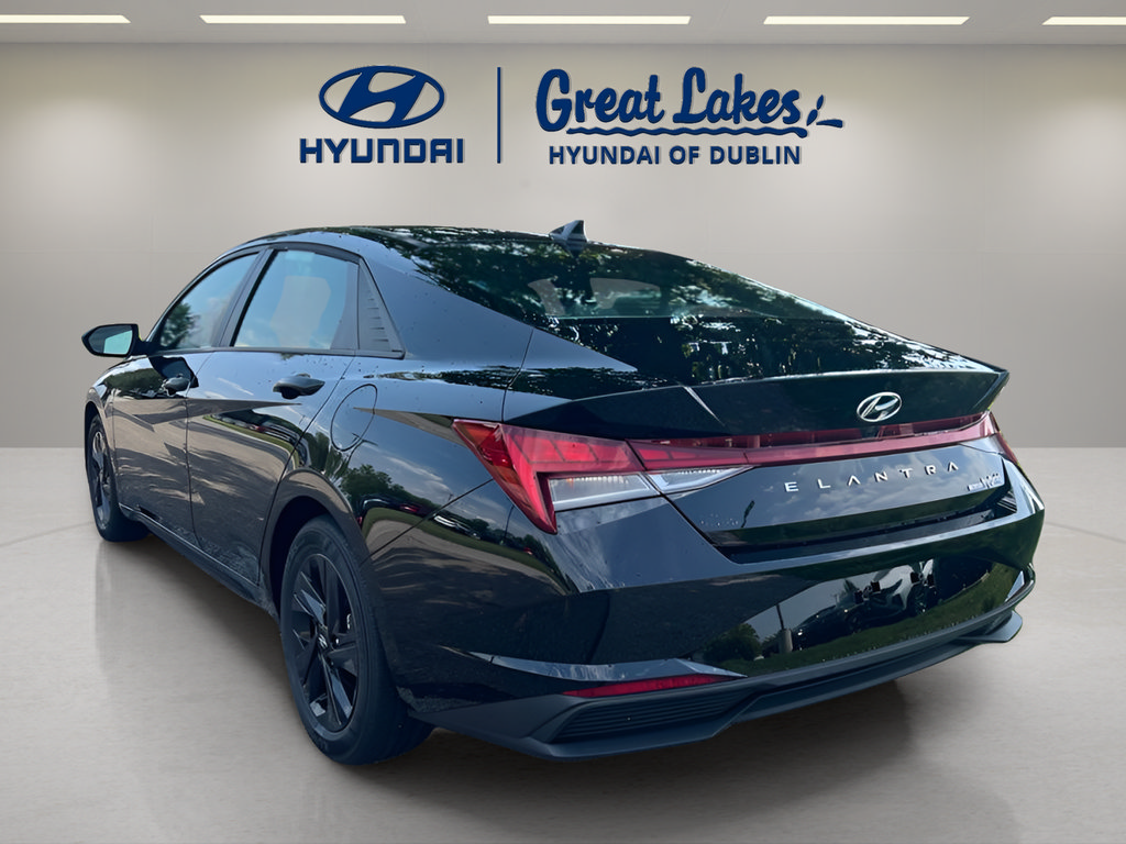 Used 2023 Hyundai Elantra Blue FWD image 3