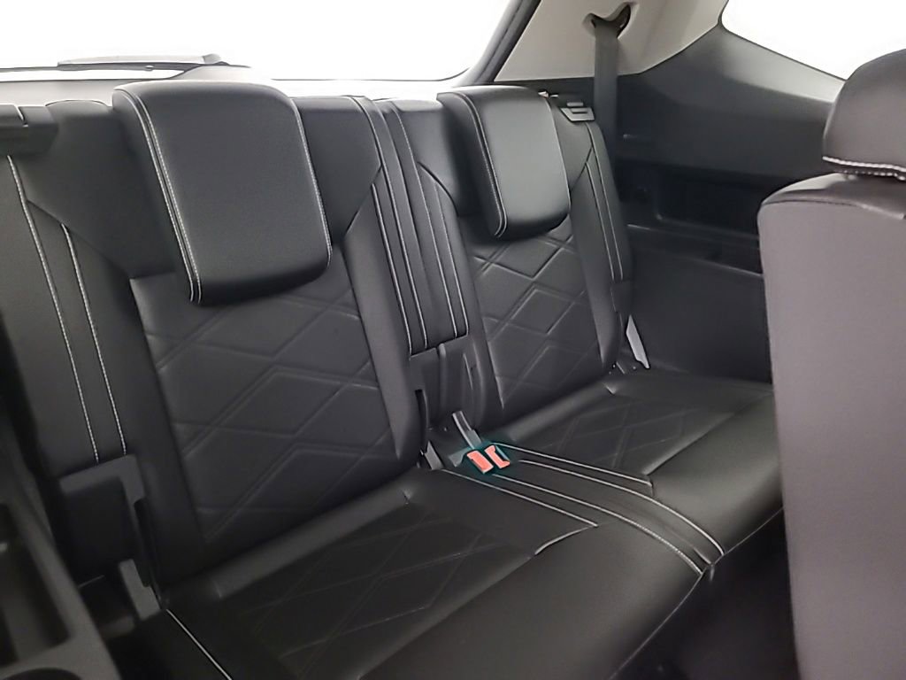 Used 2025 Volkswagen Atlas SE image 17