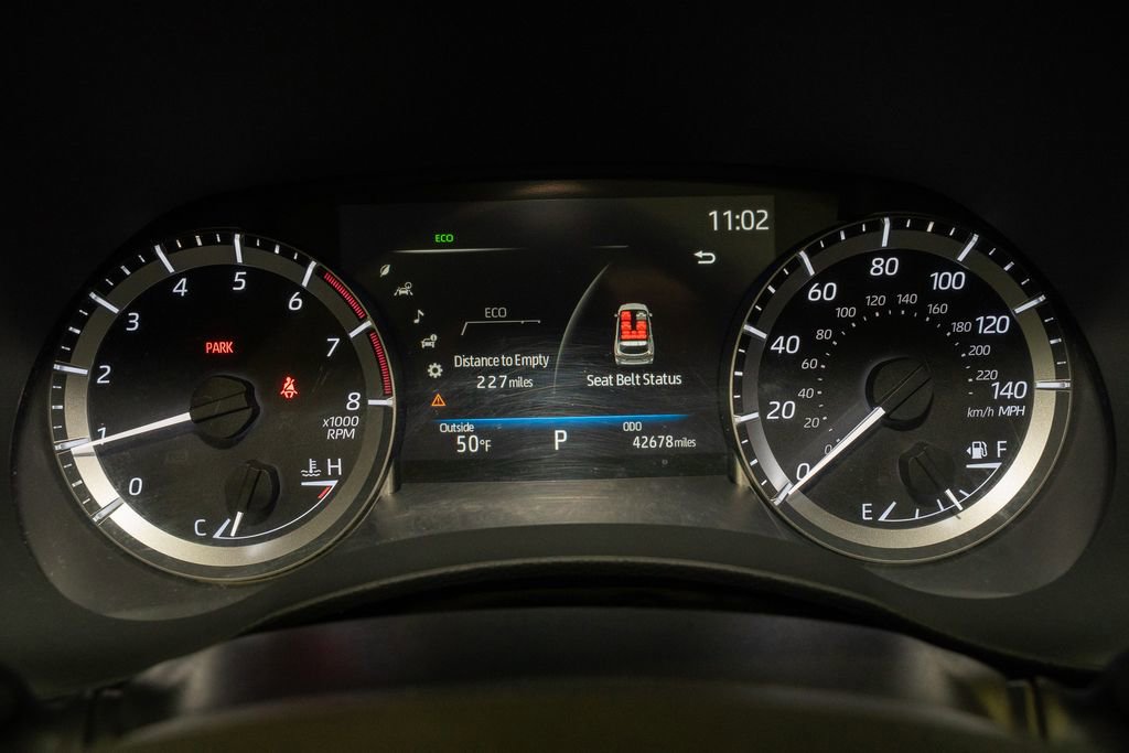 Used 2023 Toyota Highlander XLE image 21