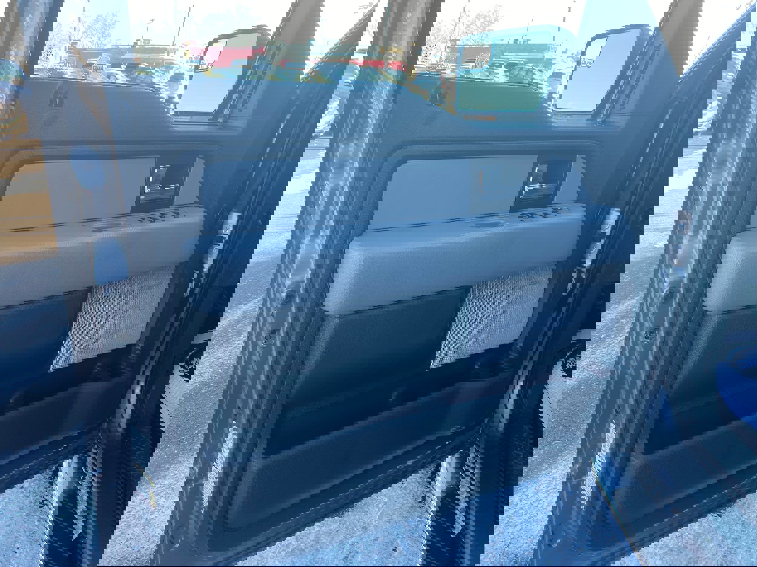 Used 2013 Ford F150 XLT w/ Luxury Equipment Group image 9