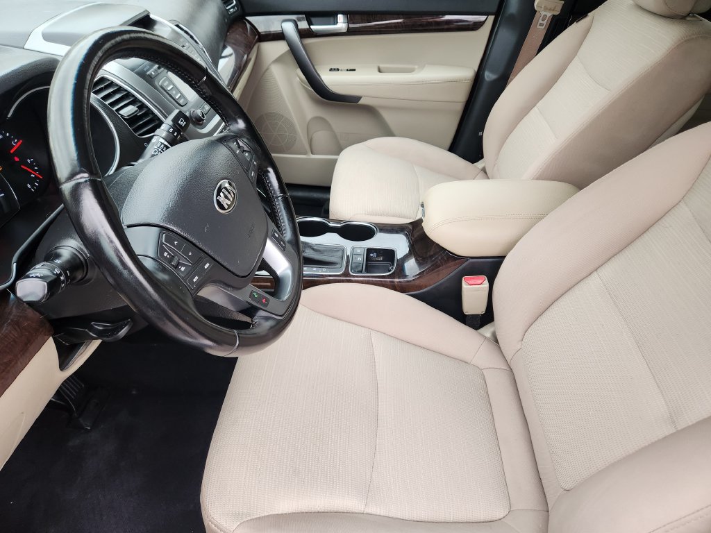Used 2014 Kia Sorento LX AWD/4WD image 12