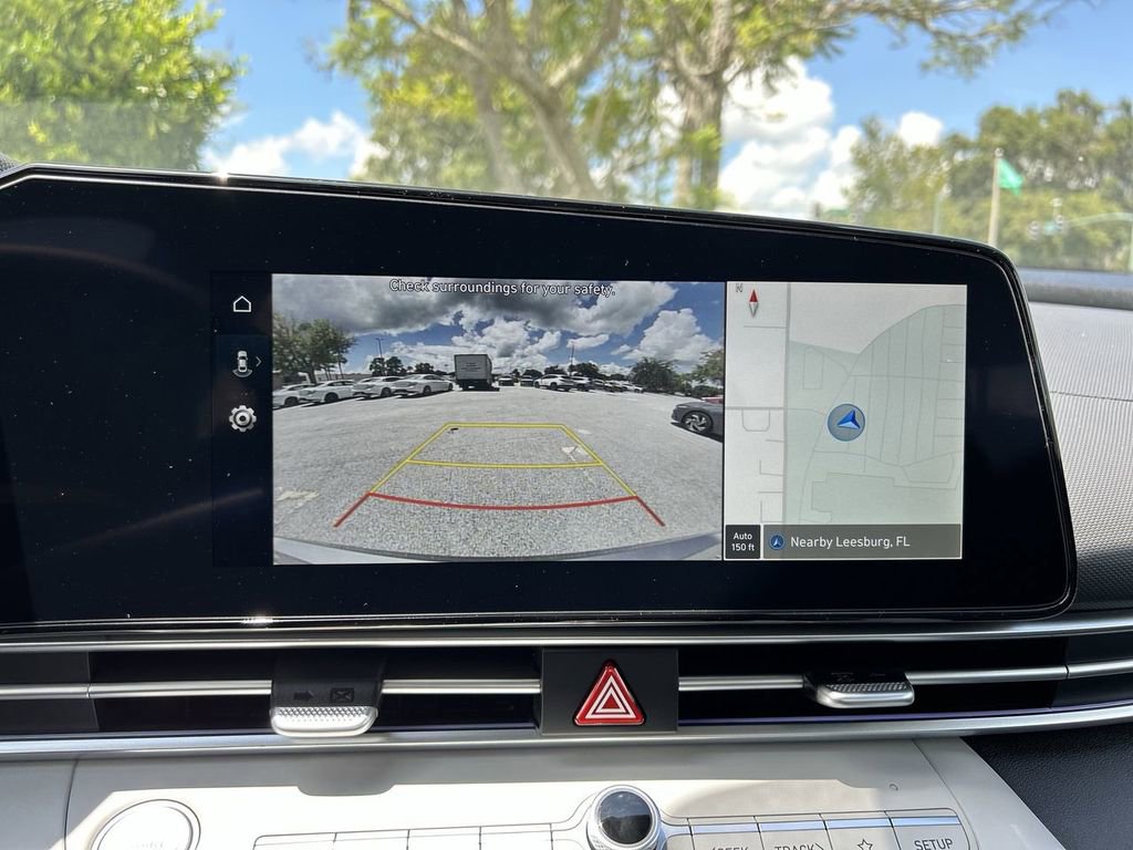 New 2025 Hyundai Elantra Limited image 7