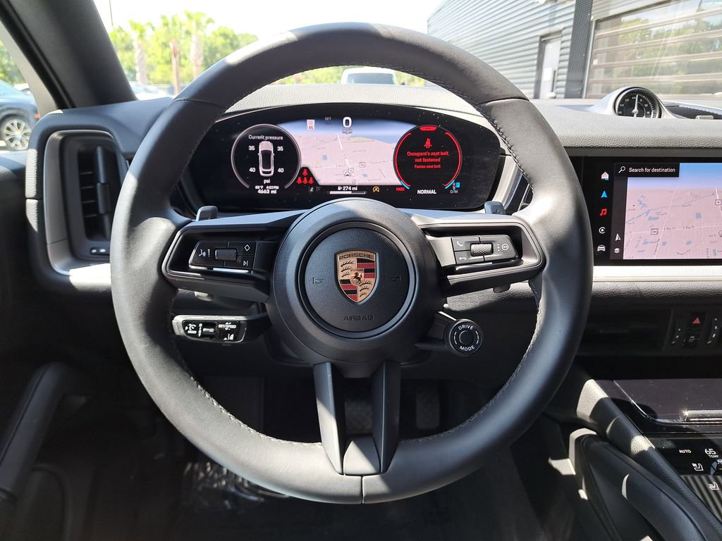 Certified 2025 Porsche Cayenne Coupe image 38