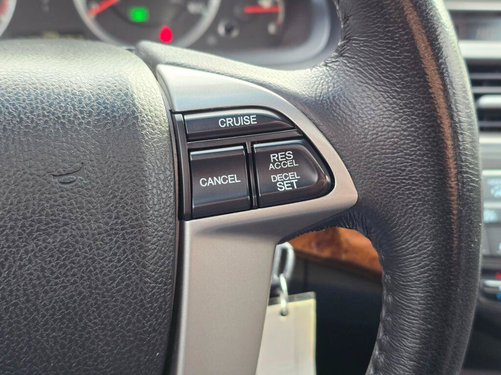 Used 2011 Honda Accord EX-L image 29