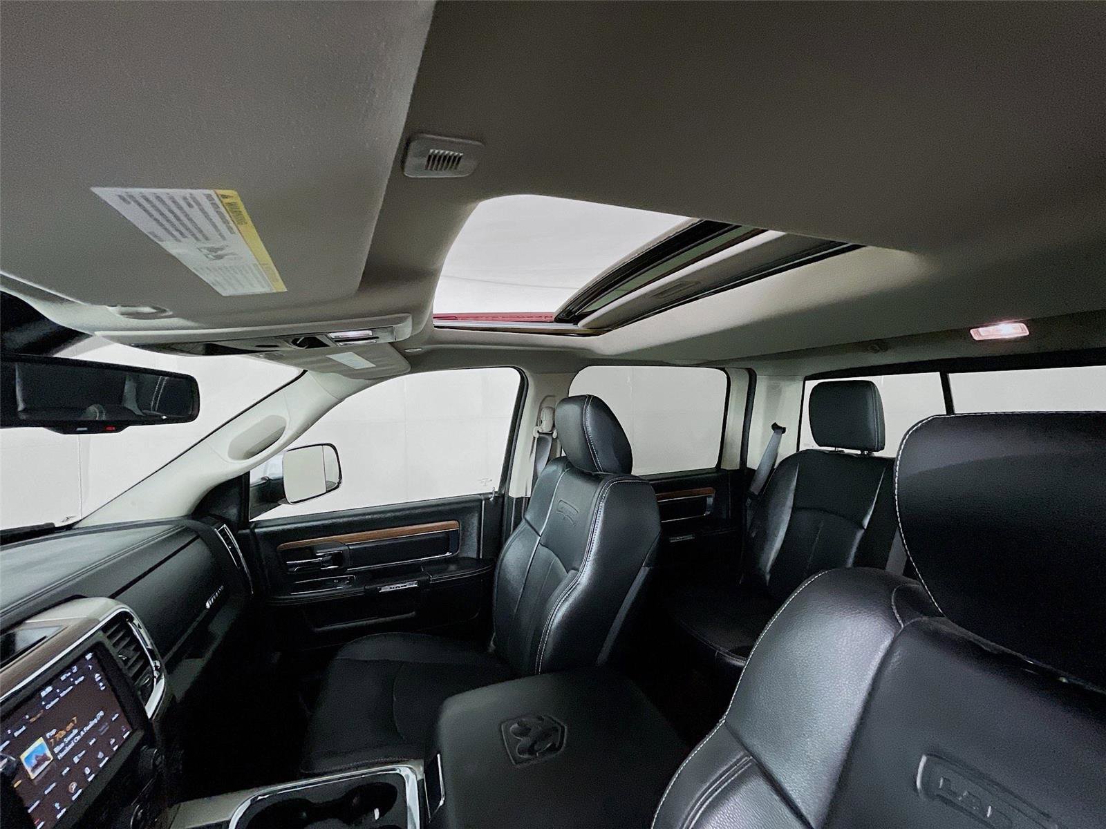 Used 2018 RAM 2500 Laramie w/ Convenience Group image 11