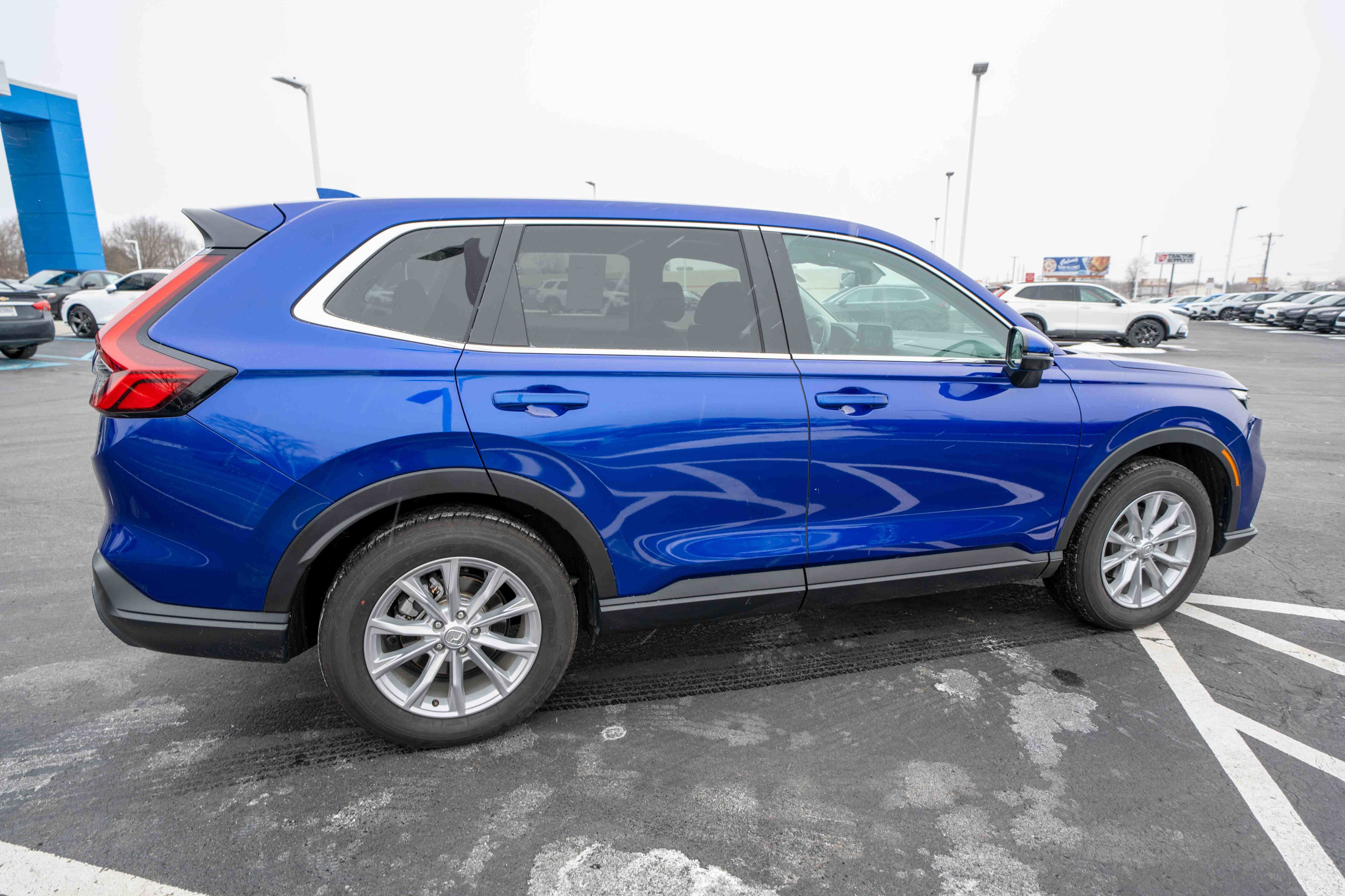 Used 2023 Honda CR-V EX-L image 6