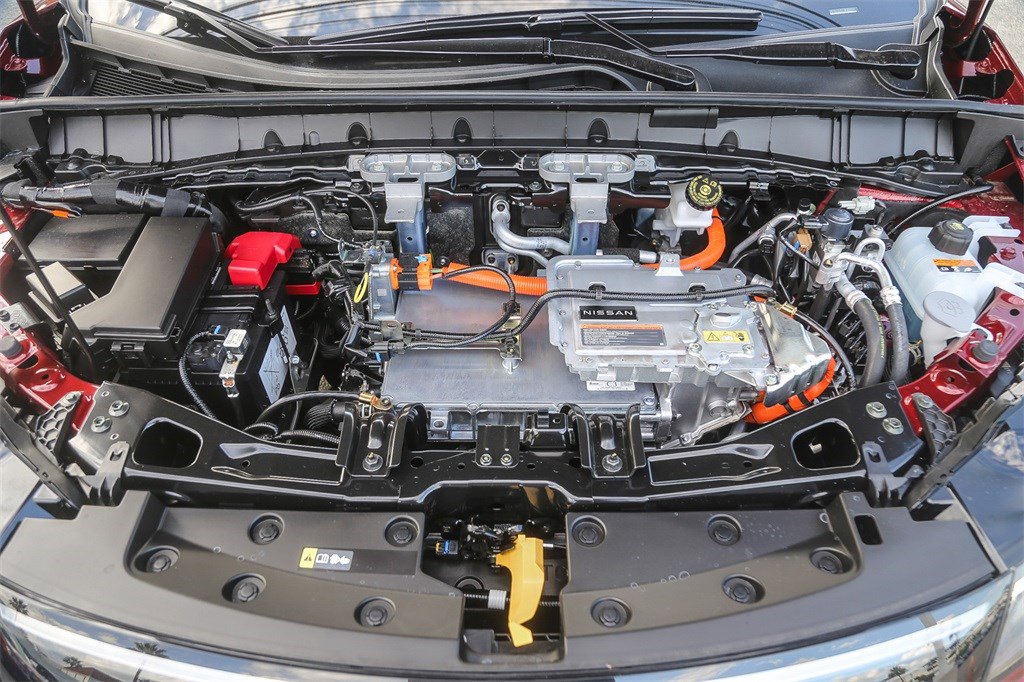 New 2026 Nissan Leaf Platinum+ image 13