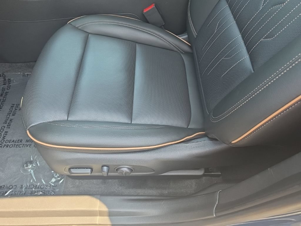 Certified 2025 Buick Envista Avenir FWD image 16