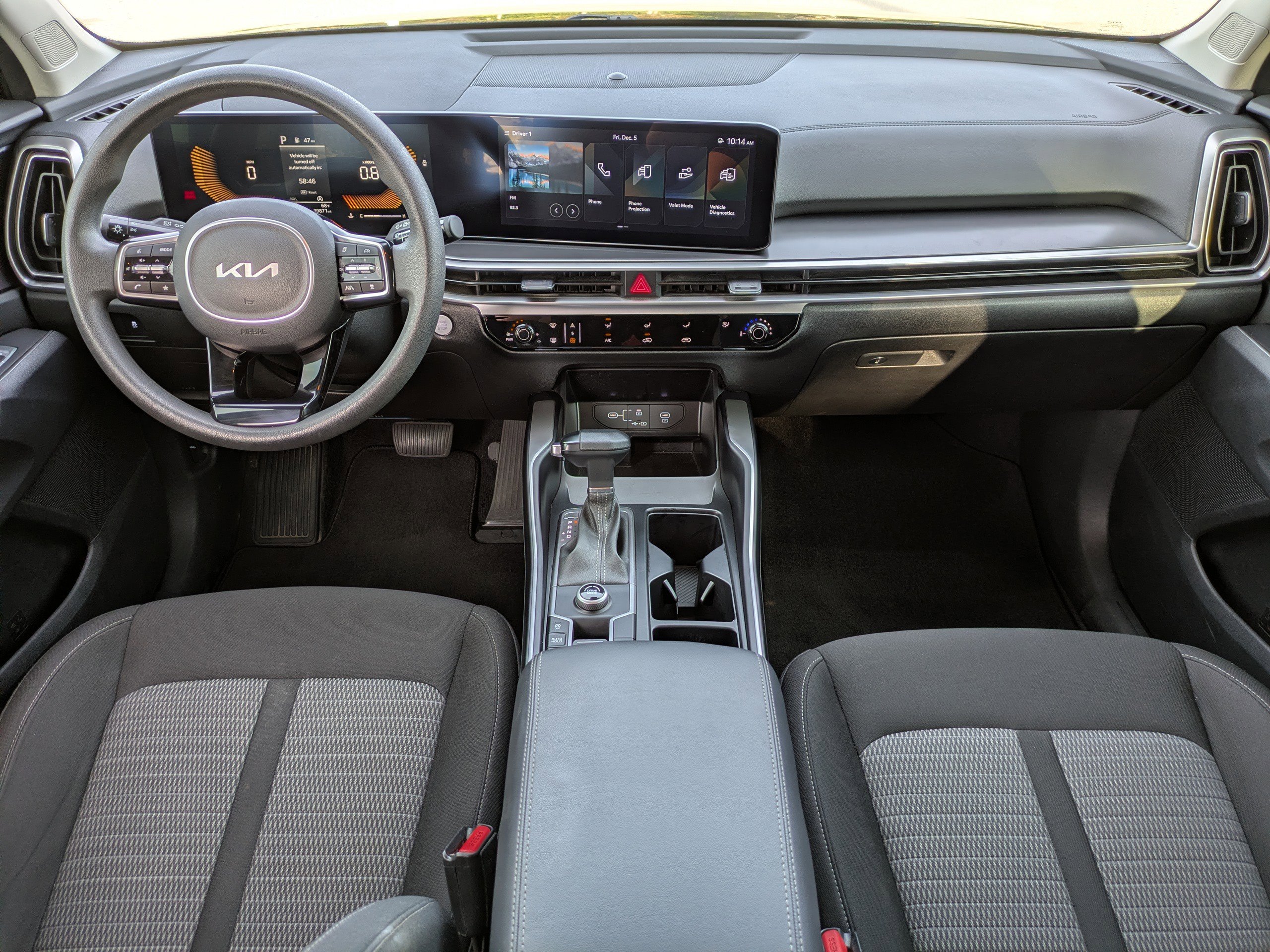 Used 2024 Kia Sorento LX image 16