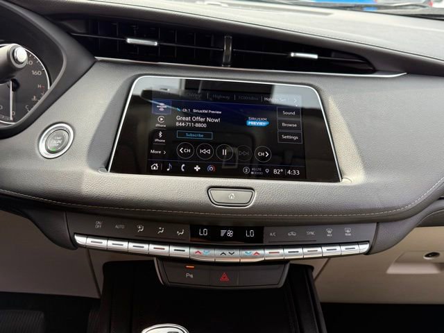 Used 2022 Cadillac XT4 Premium Luxury w/ Safety Alert Package FWD image 19