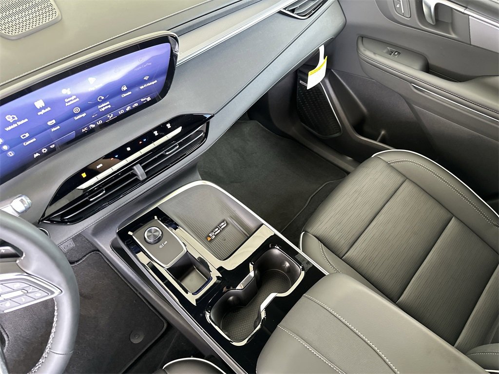 New 2025 Buick Enclave Sport Touring w/ Power Package image 28