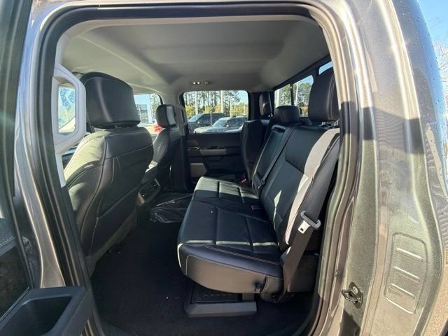 Used 2024 Ford F250 Lariat w/ Sport Appearance Package AWD/4WD image 16