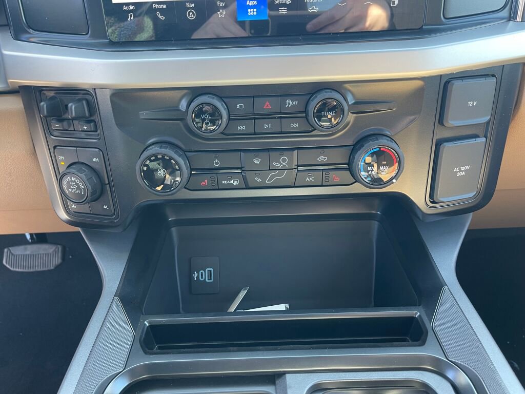 New 2026 Ford F250 XLT w/ XLT Premium Package image 15