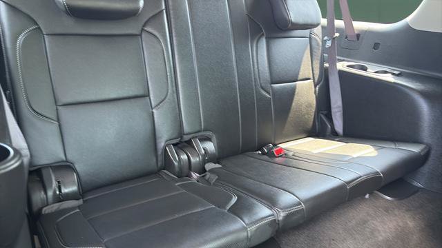 Used 2017 Chevrolet Suburban Premier AWD/4WD image 23