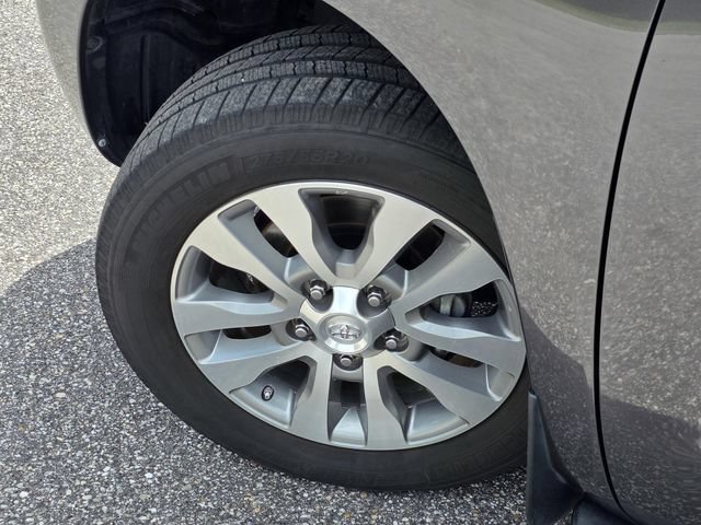 Used 2016 Toyota Sequoia Limited w/ Safety & Convenience Package RWD image 40
