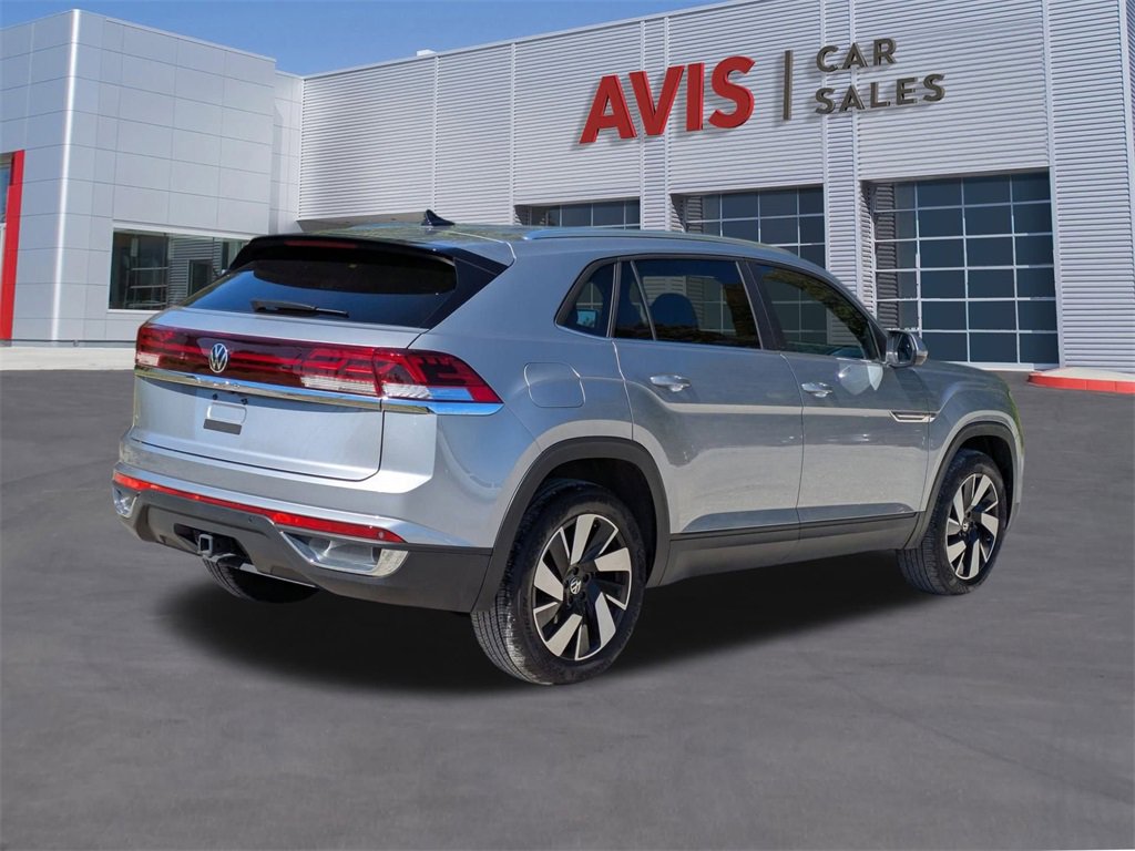 Used 2025 Volkswagen Atlas Cross Sport SE image 6