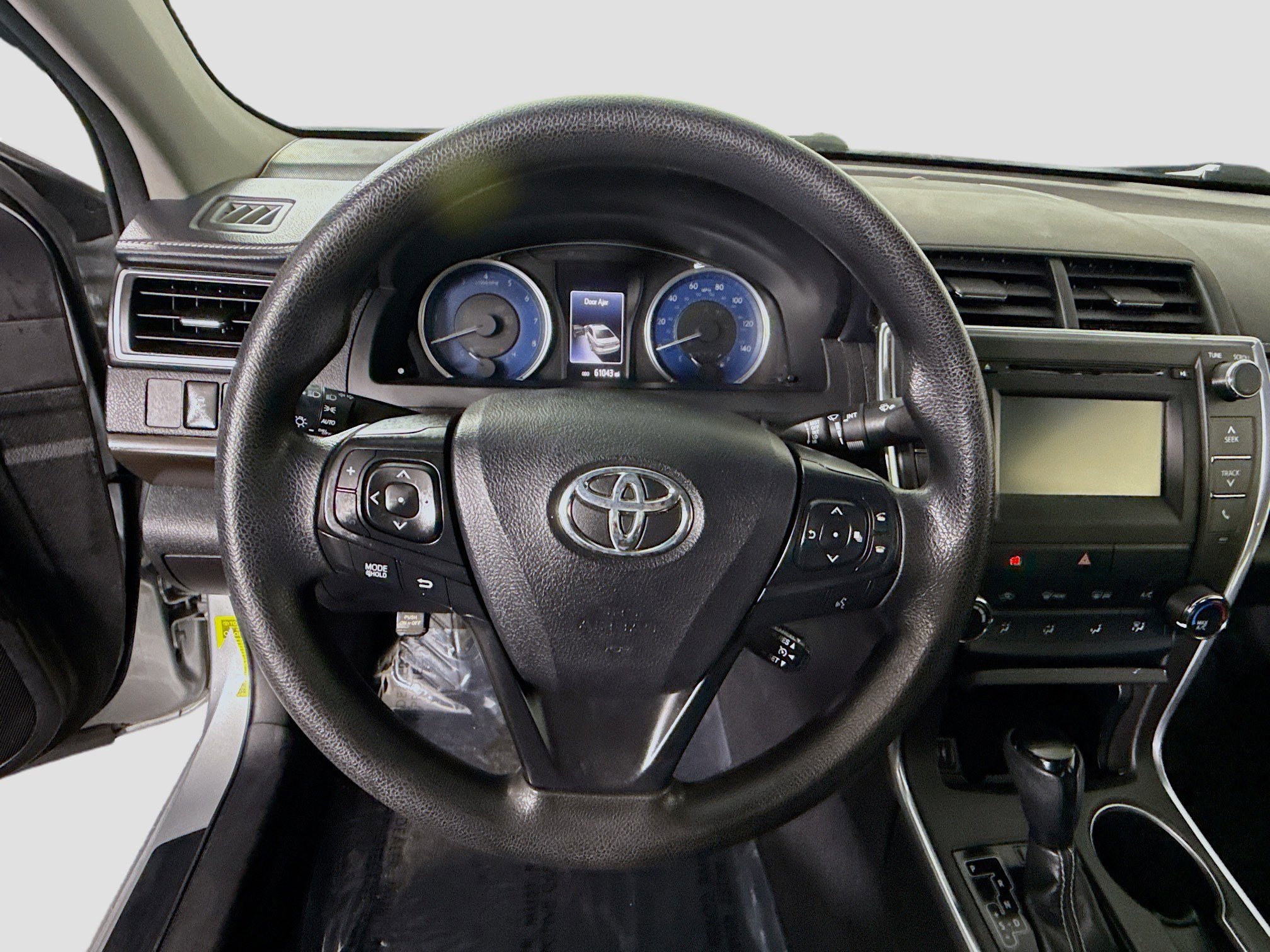 Used 2017 Toyota Camry LE image 13