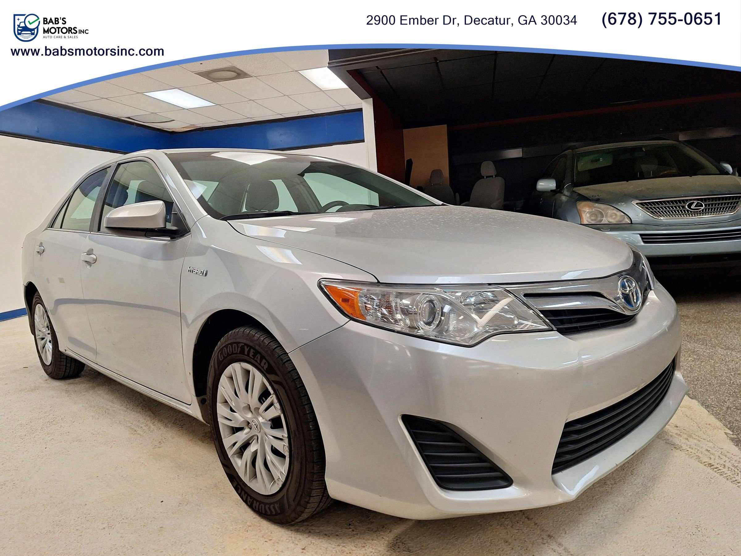 Used 2012 Toyota Camry LE FWD image 1