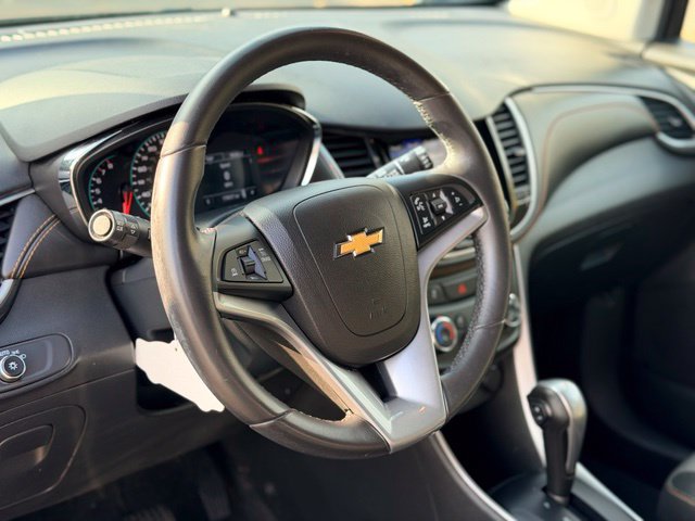 Used 2021 Chevrolet Trax LT w/ Driver Confidence Package AWD/4WD image 9