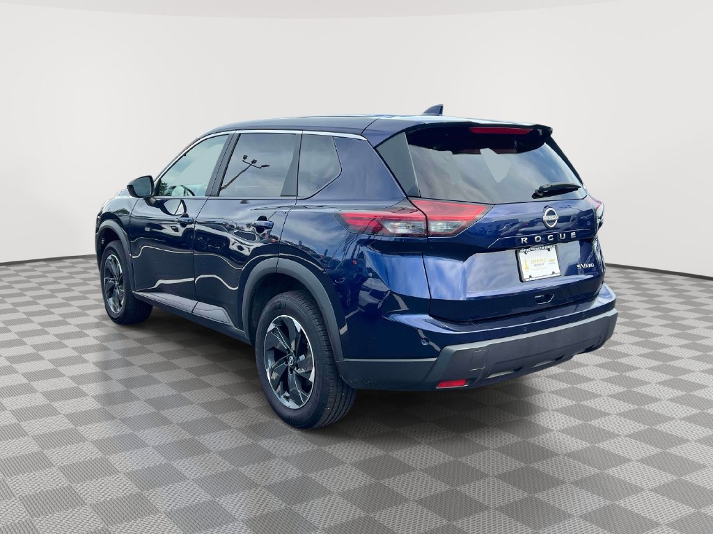 Used 2024 Nissan Rogue SV AWD/4WD image 7