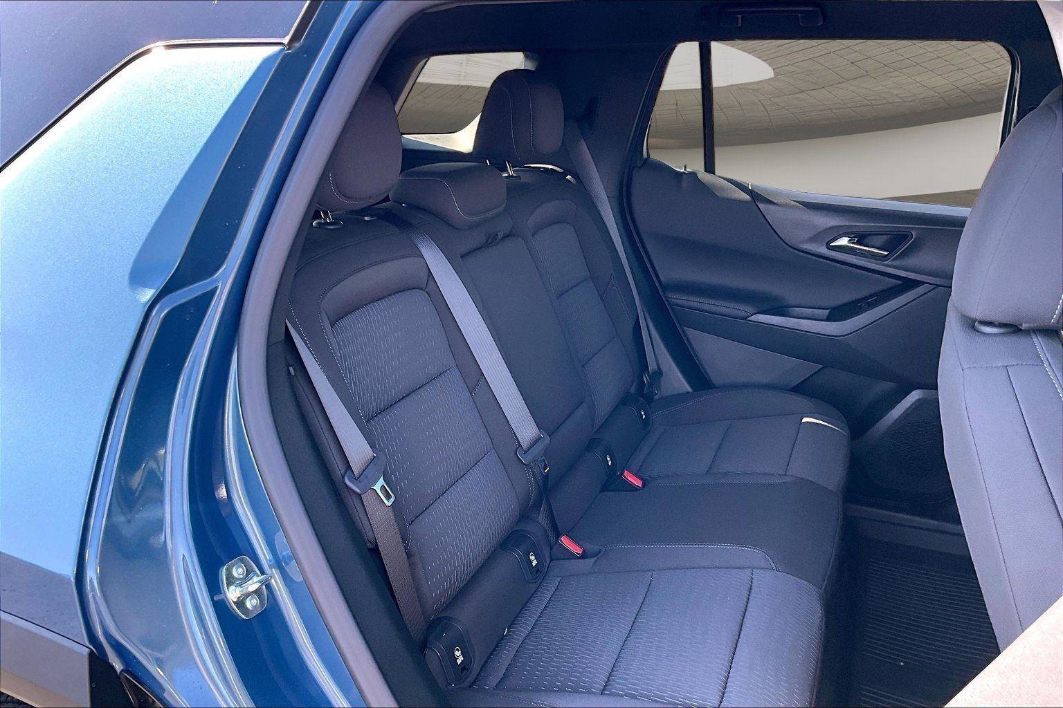 New 2026 Chevrolet Equinox LT AWD/4WD image 11