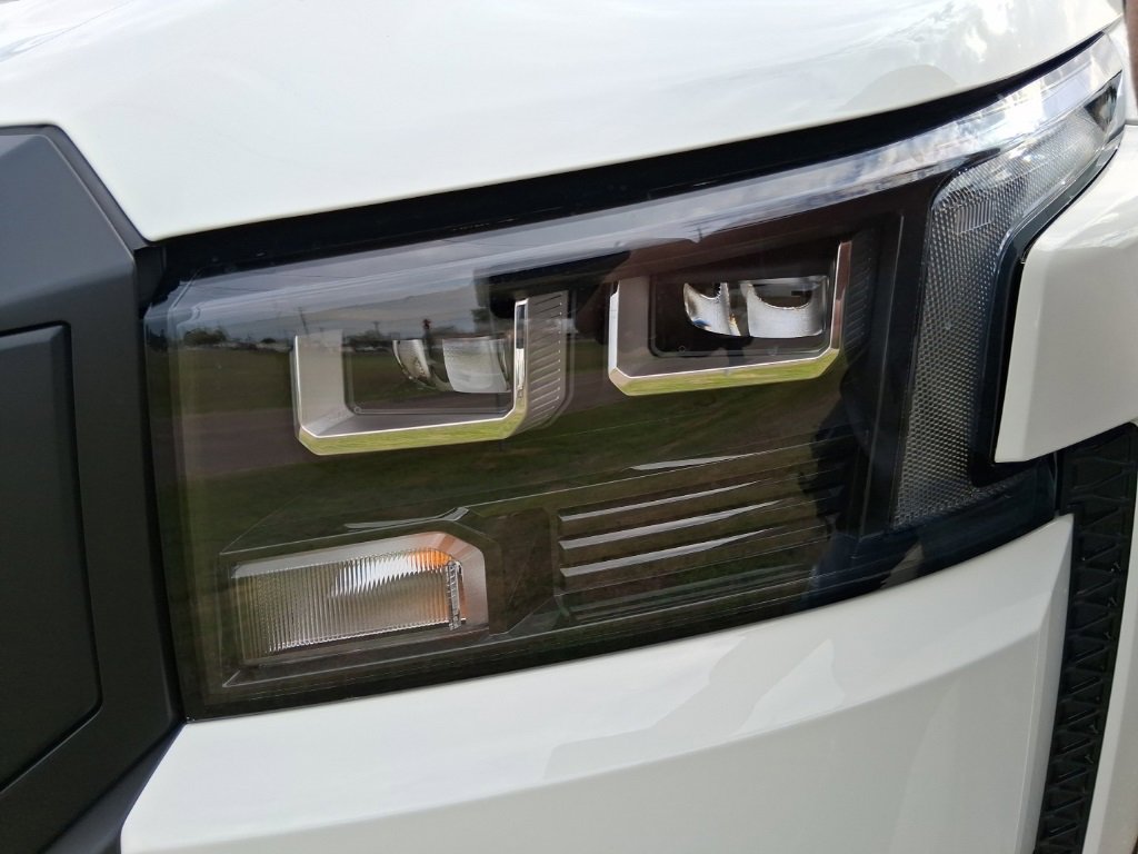 New 2026 Nissan Frontier S image 25