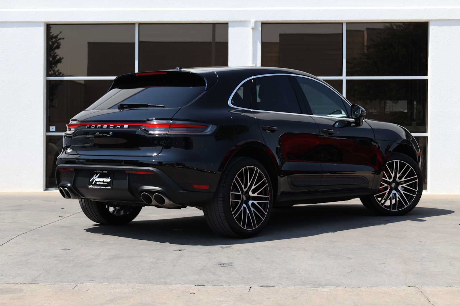 Used 2025 Porsche Macan S AWD/4WD image 8