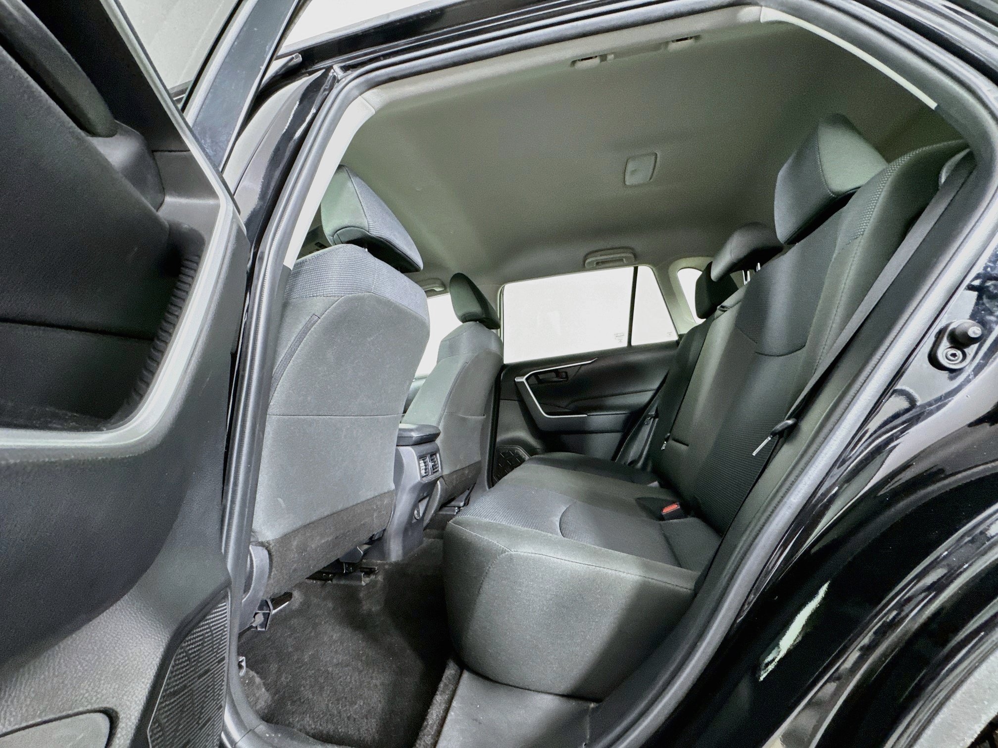 Certified 2025 Toyota RAV4 LE AWD/4WD image 22