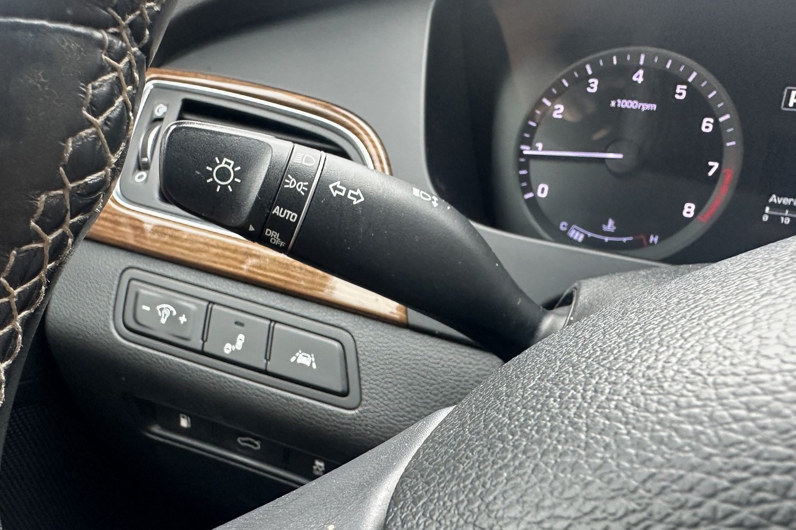 Used 2015 Hyundai Sonata Limited w/ Option Group 06 FWD image 30