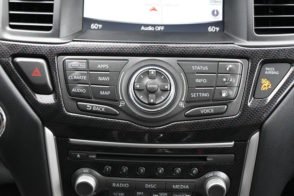 Used 2020 Nissan Pathfinder SL AWD/4WD image 22