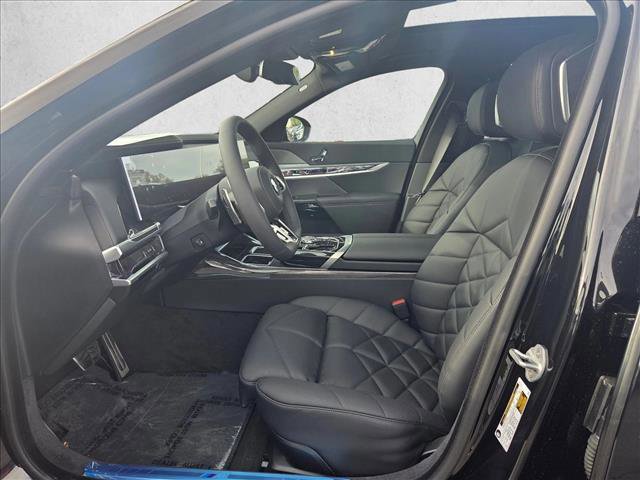 New 2026 BMW 740i w/ Premium Package RWD image 4