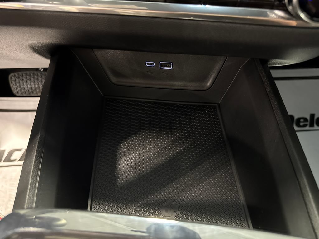 New 2026 Chevrolet Equinox RS FWD image 19