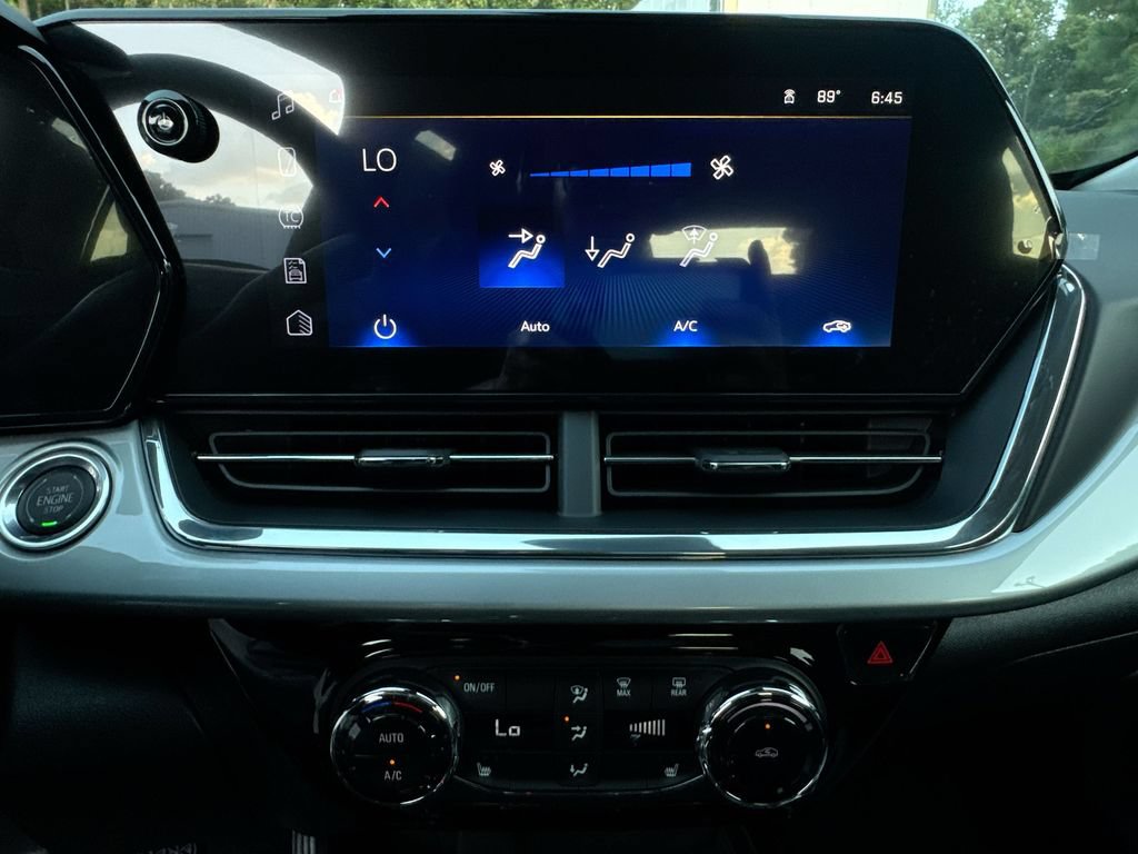 New 2026 Chevrolet Trax LT w/ LT Convenience Package FWD image 25